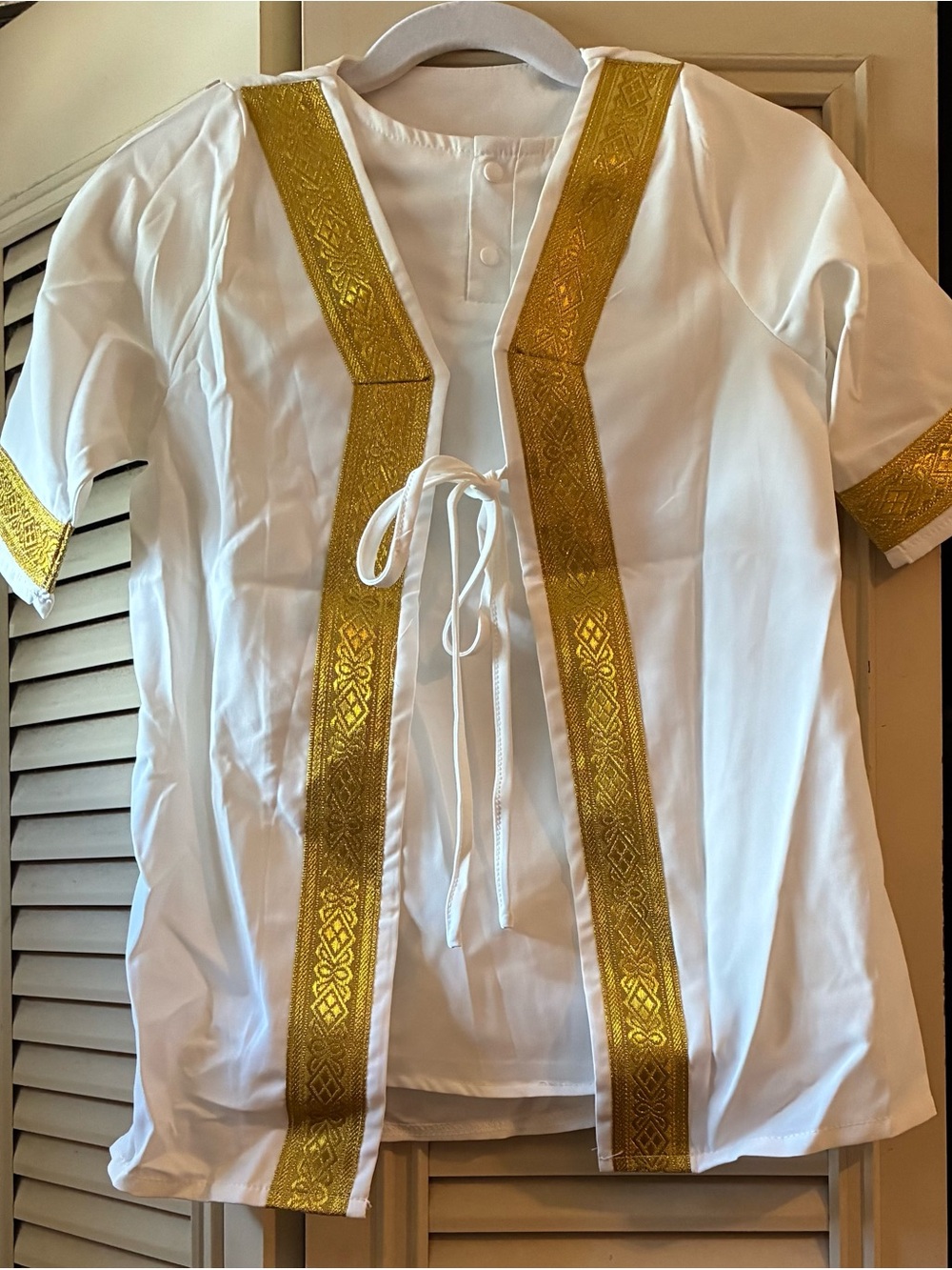 NWT ODASDO infant two-piece outfit, ivory w/gold trim. Size 3 to 6 months.